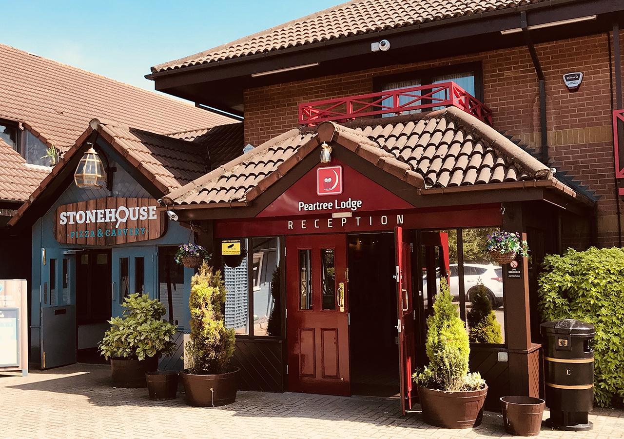 Peartree Lodge Waterside Milton Keynes Extérieur photo