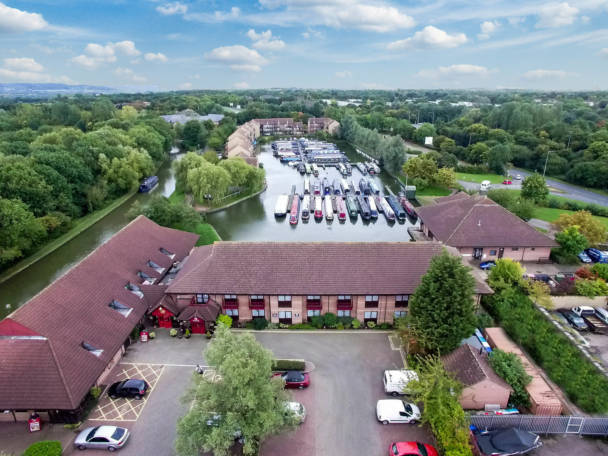 Peartree Lodge Waterside Milton Keynes Extérieur photo
