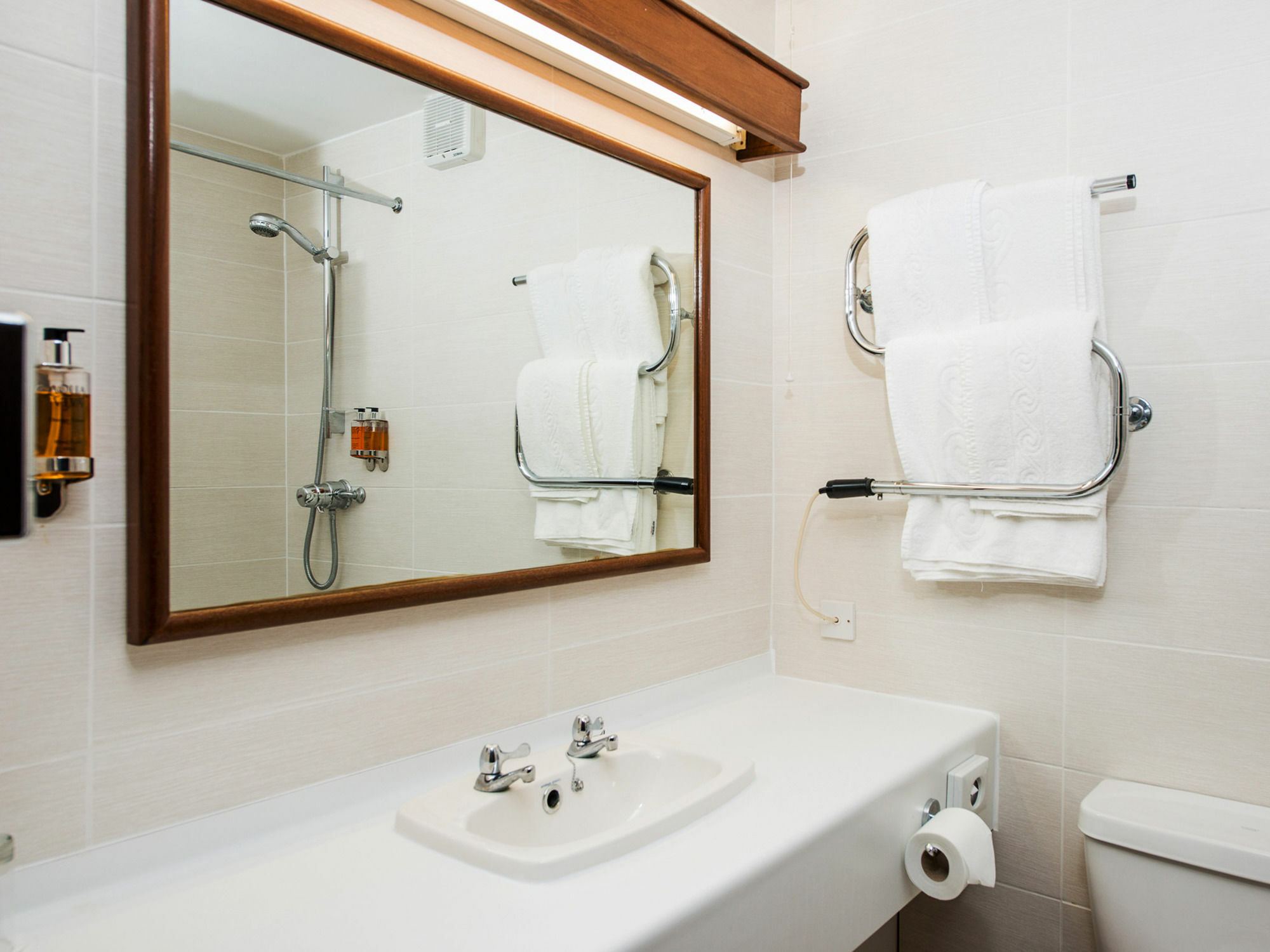 Peartree Lodge Waterside Milton Keynes Extérieur photo