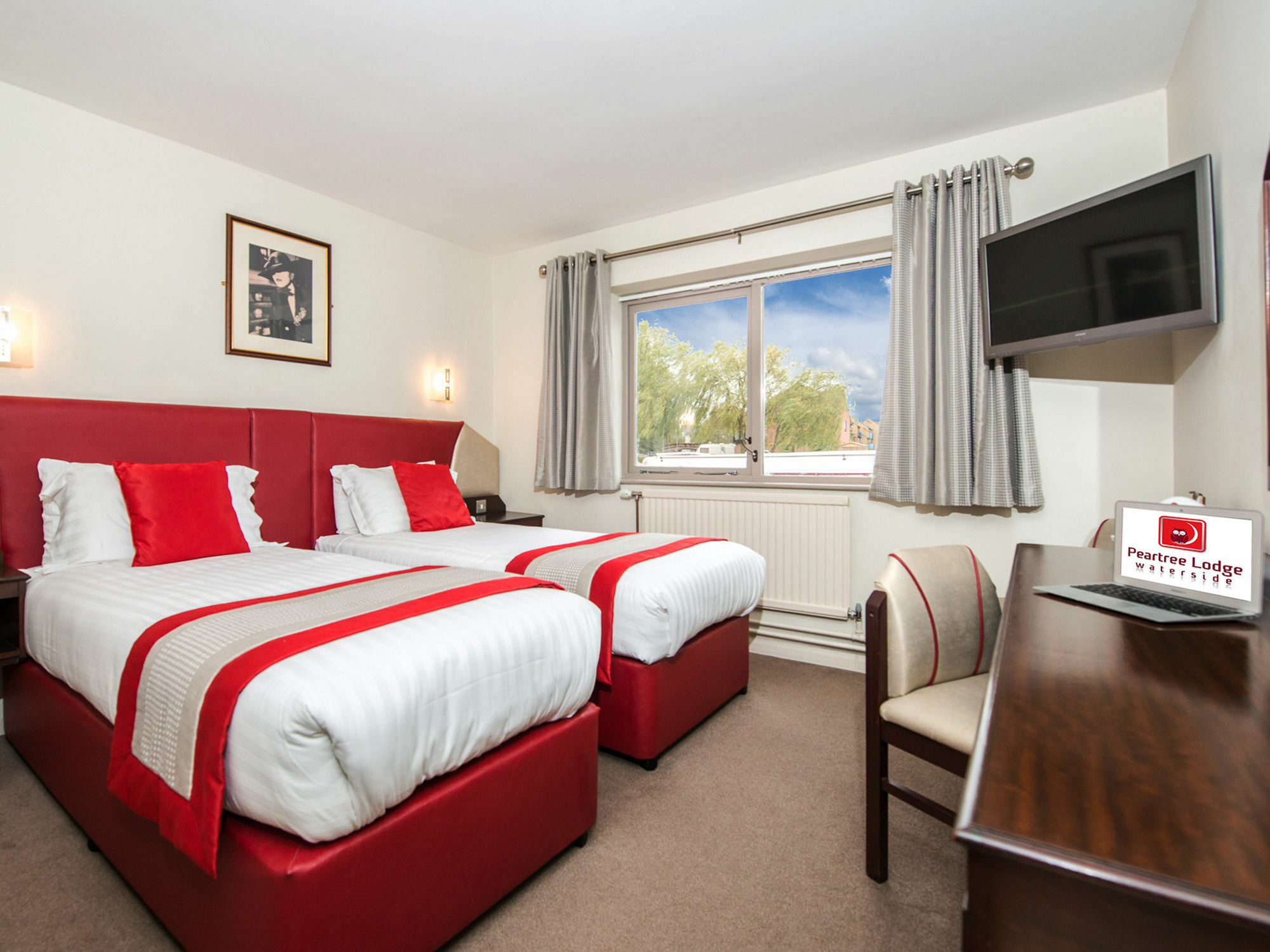 Peartree Lodge Waterside Milton Keynes Extérieur photo