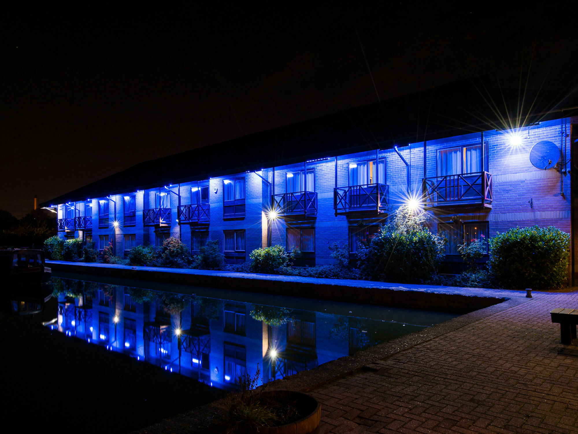 Peartree Lodge Waterside Milton Keynes Extérieur photo