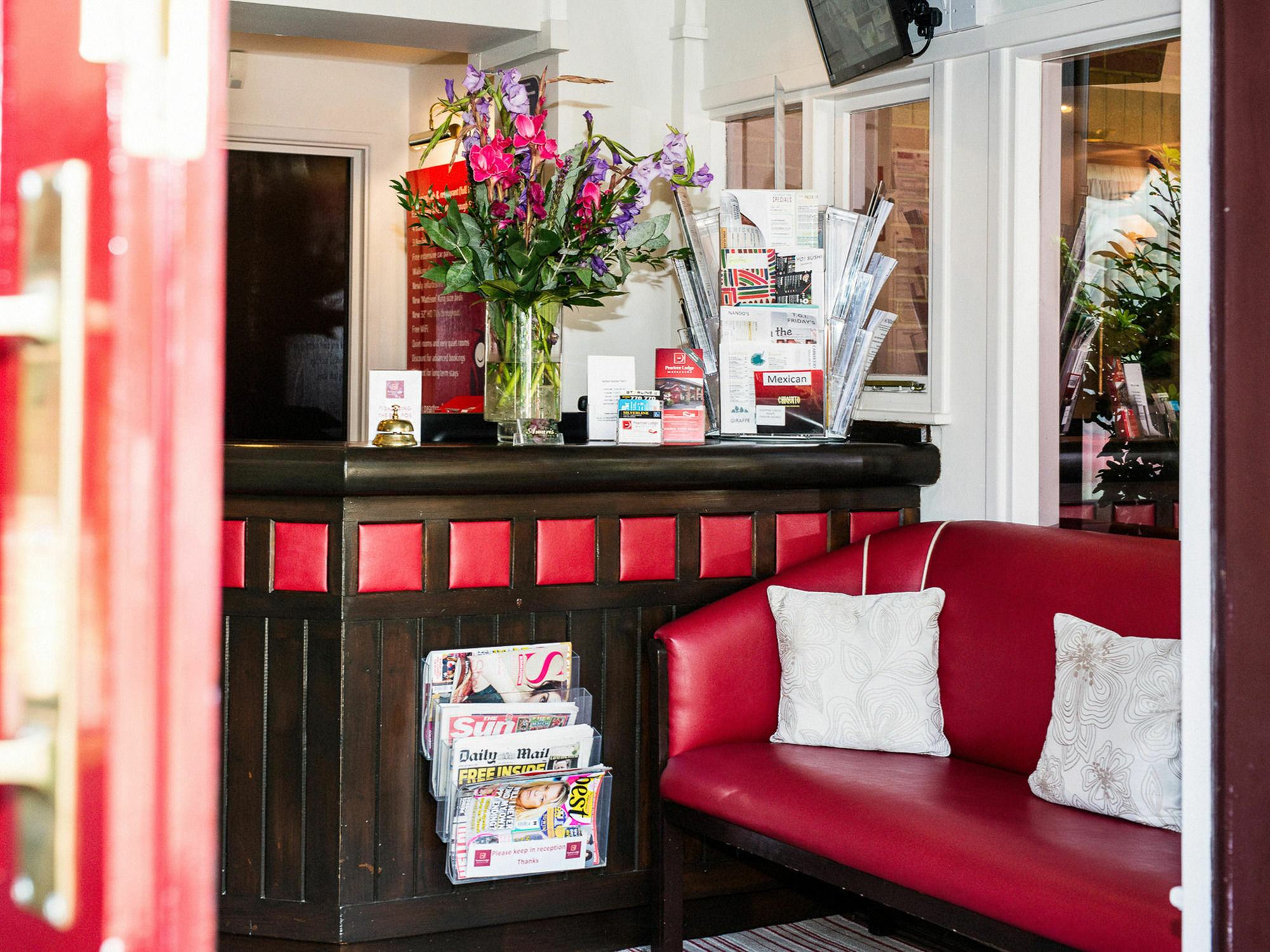 Peartree Lodge Waterside Milton Keynes Extérieur photo
